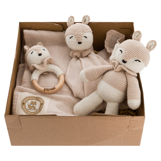 Cadeau set voor baby's met knuffeldoekje en rammelaar