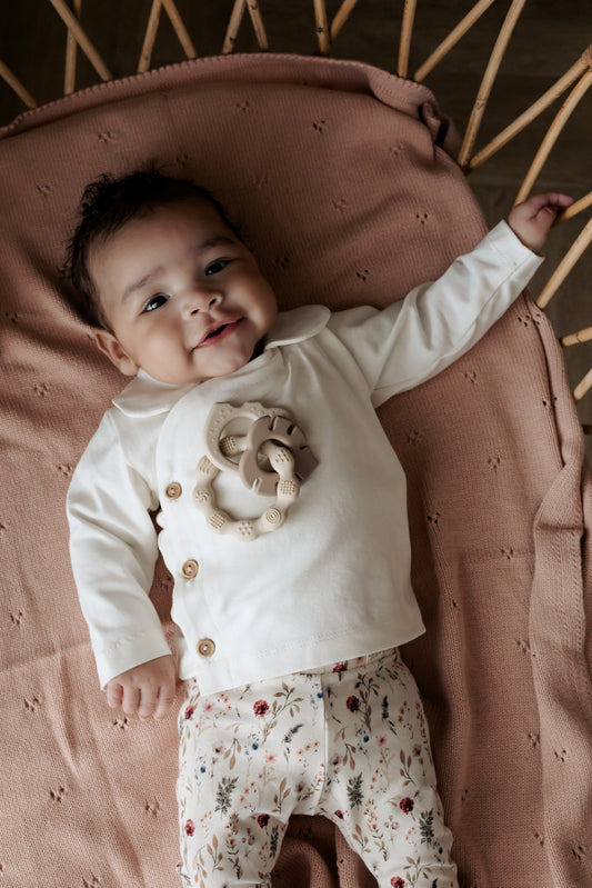 Baby bijtring in beige en off white